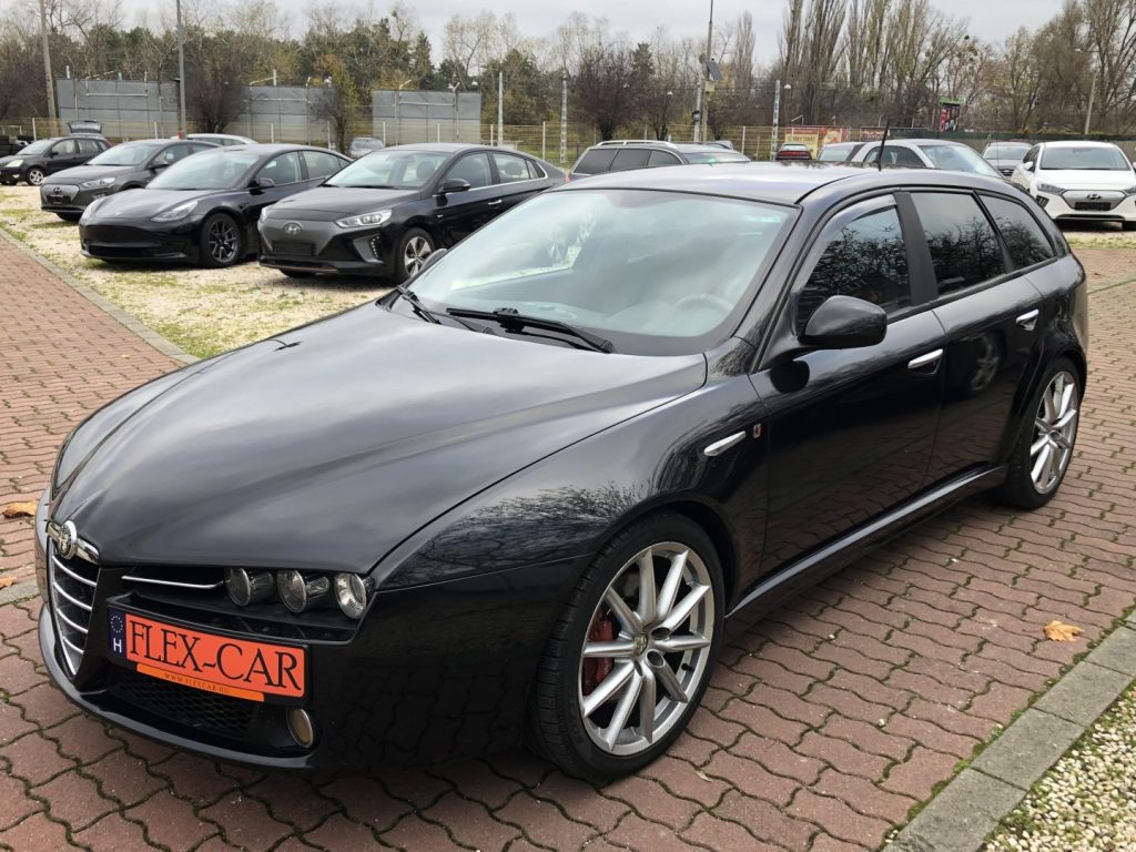 ALFA ROMEO 159 SW 1.9 JTD 16V TI (Automata) AUTOMATA-TI-FŰTHETŐ BŐRÜLÉS-XENON-SZERVIZKÖNYV!