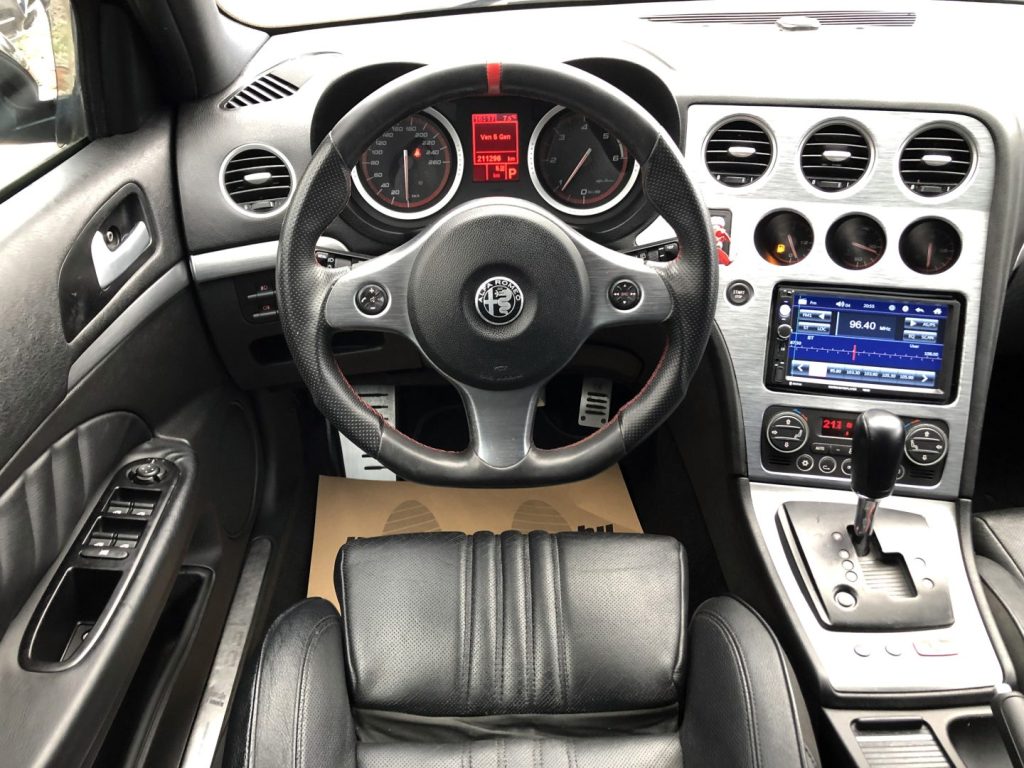 ALFA ROMEO 159 SW 1.9 JTD 16V TI (Automata) AUTOMATA-TI-FŰTHETŐ BŐRÜLÉS-XENON-SZERVIZKÖNYV!